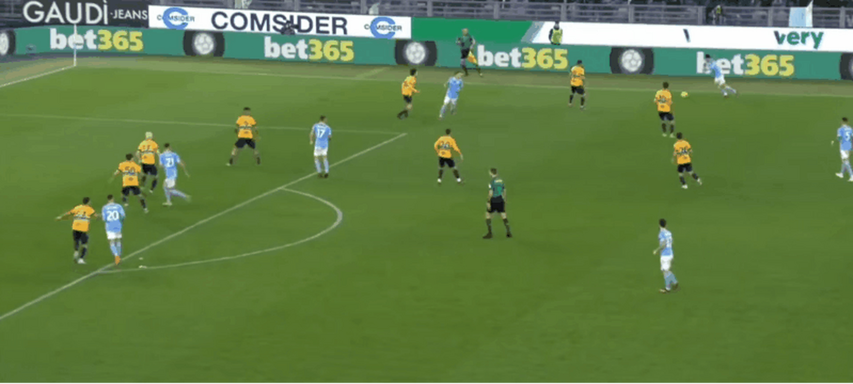 关于拉齐奥连胜战胜桑普多利亚，积分领跑意甲榜单的信息